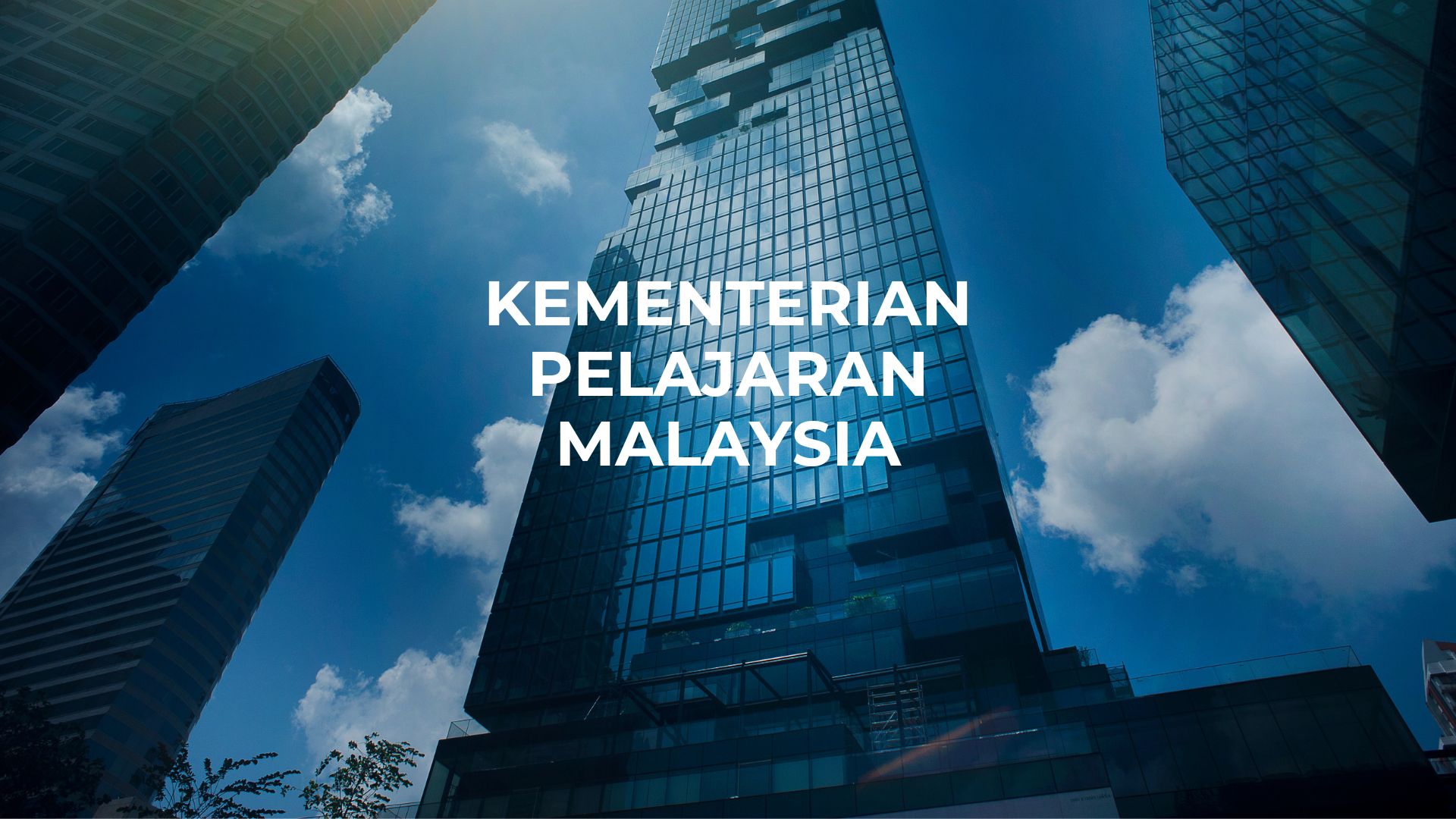 Blue Modern Building Construction Presentation (1)